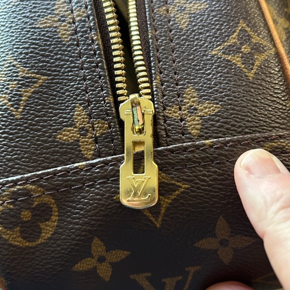 Louis Vuitton Brown and Tan Monogram Satchel - Picture 8 of 11